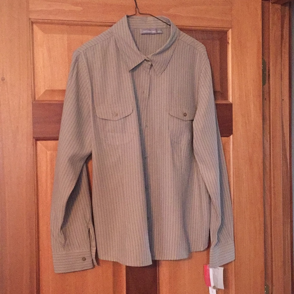 Women’s blouse